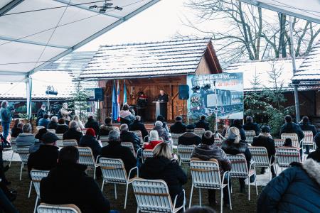 Dogodek - 130 Let -83